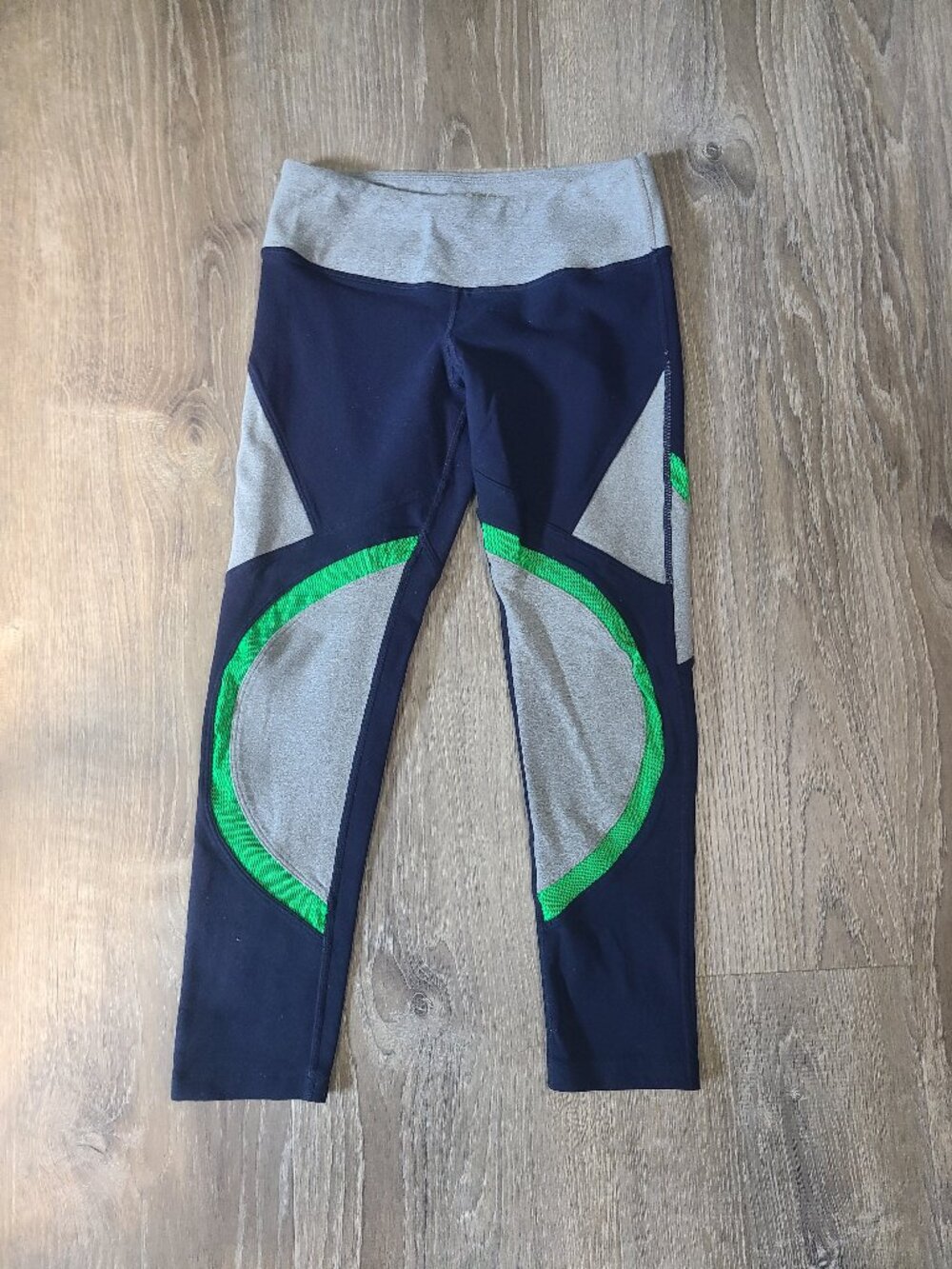 Splits59 Colorblock Geometric Mesh Crop Leggings Navy Gray Green - Size XS